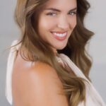 Constanza Piccoli Instagram – Amo mi color de pelo con Excellence sin amoniaco, el tono que ocupo siempre es el 7U 😜

@lorealparis 
#Excellencesinamoniaco
#LorealParis
#HairLook