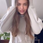 Constanza Piccoli Instagram - Cada vez que decido salir con amigas lo pienso dos veces jaja porque al otro día tengo que estar funcionando bien, pero con @fastlyte_cl eso cambió!! me encanta tener esta opción cada vez que siento que estoy deshidratada, es una bebida que contiene electrolitos lo que hace que al tomarla puedas volver rápidamente a sentirte hidratad@ y ademaaaaas es MUY rica 😍