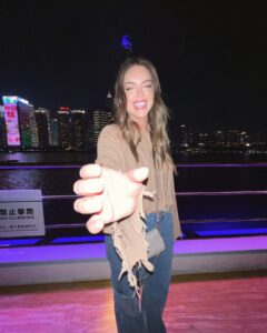 Constanza Piccoli Instagram - Shanghai me sorprendiste 🤓🌸