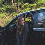Constanza Piccoli Instagram - Partí el 2024 viajando al sur en mi @chery_chile 😍 2000 kms de seguridad, comodidad y disfrutar 🎶✨