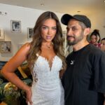 Constanza Piccoli Instagram - Me creo la rajaaaa jajajaja es todo lo que quería!! Mi vestido hermoso de @nevadanovias y mi maquillador fav @raulflores 😱😍
