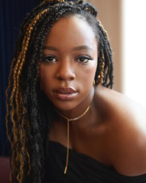 Corinna Brown Instagram - 💋 

💄: @joyadenuga 
📸: @owenjamesvincent 

necklace (rings and earrings tbh): @missomalondon • @culturalinfluence xx