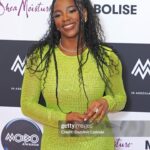 Corinna Brown Instagram - had the best time presenting the @moboawards best female award in association with @sheamoistureuk congratulations to all the winners & nominees 💚✨ catch the show highlights this Friday on bbc 1😘 styled by: @ewm_stylist face beat by: @flyyzilla