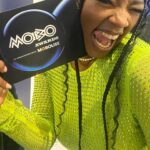 Corinna Brown Instagram - had the best time presenting the @moboawards best female award in association with @sheamoistureuk congratulations to all the winners & nominees 💚✨ catch the show highlights this Friday on bbc 1😘 styled by: @ewm_stylist face beat by: @flyyzilla