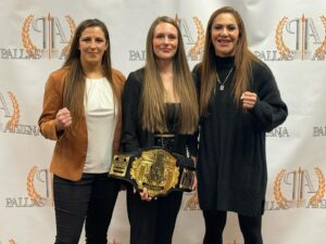 Cristiane Justino Instagram - Happy International women’s day! I’m excited to be in Calgary Canada 🇨🇦 to support tomorrow nights @pawfcmma Canada’s All Female Combat Fighting promotion.
🇧🇷🇧🇷🇧🇷🇧🇷🇧🇷🇧🇷🇧🇷
Feliz dia internacional da mulher! Estou animado por estar em Calgary, Canadá 🇨🇦 para apoiar amanhã à noite a promoção All Female Combat Fighting do @pawfcmma Canada.