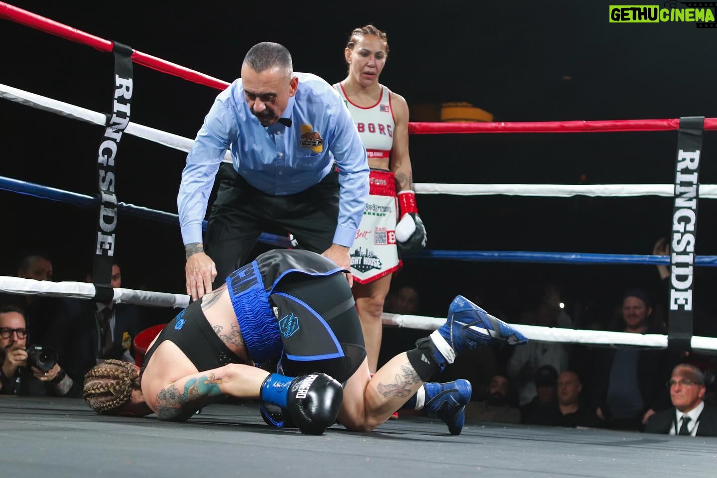 Cristiane Justino Instagram - I canβt wait to get back in the boxing ring again. πΈ @wren_nate π§π·π§π·π§π·π§π·π§π·π§π·π§π· Mal posso esperar para voltar ao ringue novamente. πΈ @wren_nate