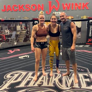 Cristiane Justino Instagram - Now we are only 2 weeks away from the greatest female boxer to ever compete in MMA @hollyholm return to the cage. 

Don’t Miss Holly Holm X Judo Kayla at UFC 300. Holly is coming for all the glory. 
🇧🇷🇧🇷🇧🇷🇧🇷🇧🇷🇧🇷🇧🇷
Agora estamos a apenas 2 semanas do retorno da maior boxeadora que já competiu no MMA @hollyholm ao octógono.

Não perca Holly Holm X Judo Kayla no UFC 300. Holly está vindo para toda a glória.