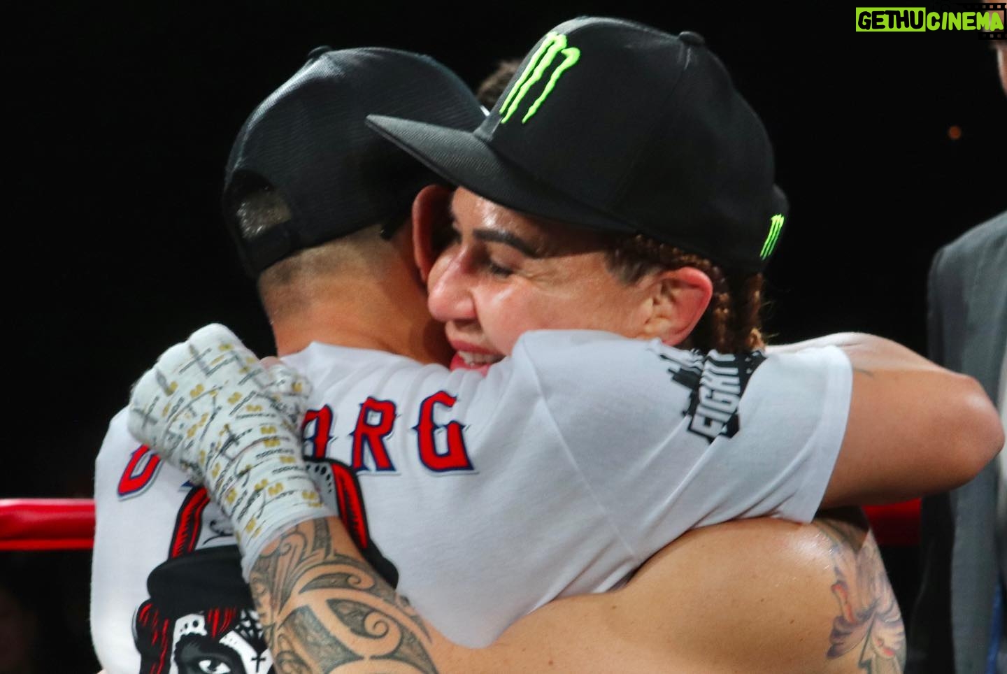 Cristiane Justino Instagram - I want to thank the entire #TeamBenavidez who spent weeks training me for this fight. gratitude God bless everyone. We’ll see each other soon. All Honor and Glory to God @benavidezsports @joseserranoprado @jose_benavidez_sr @poncho_coach @britosboxing @criscyborg _____ Quiero agradecer a todo el equipo de @benavidez que pasó semanas entrenándome para esta pelea. gratitud Dios los bendiga a todos. nos veremos pronto. Todo Honor y Gloria a Dios
