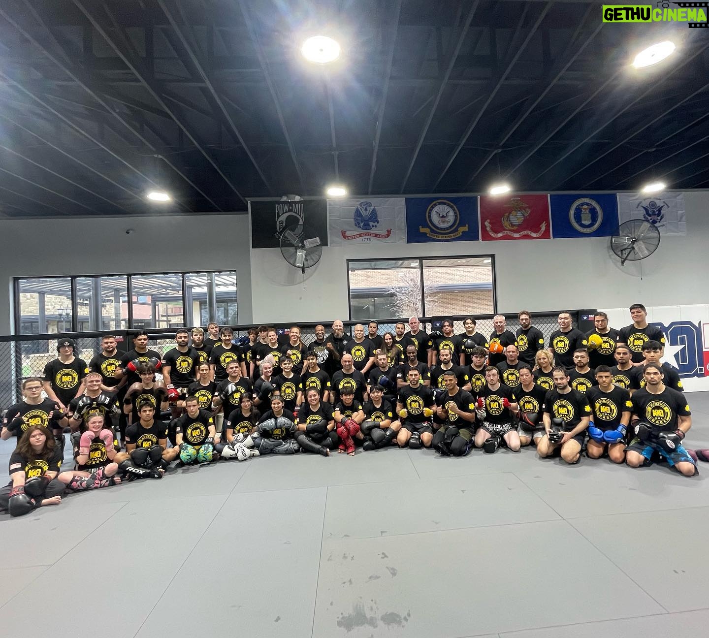 Cristiane Justino Instagram - Congratulations @psjsong170 for the great Grand opening @k.o.rage_mma . I wish the best for you and your family! God bless you. Thank you @kingsmma_hb great seminar