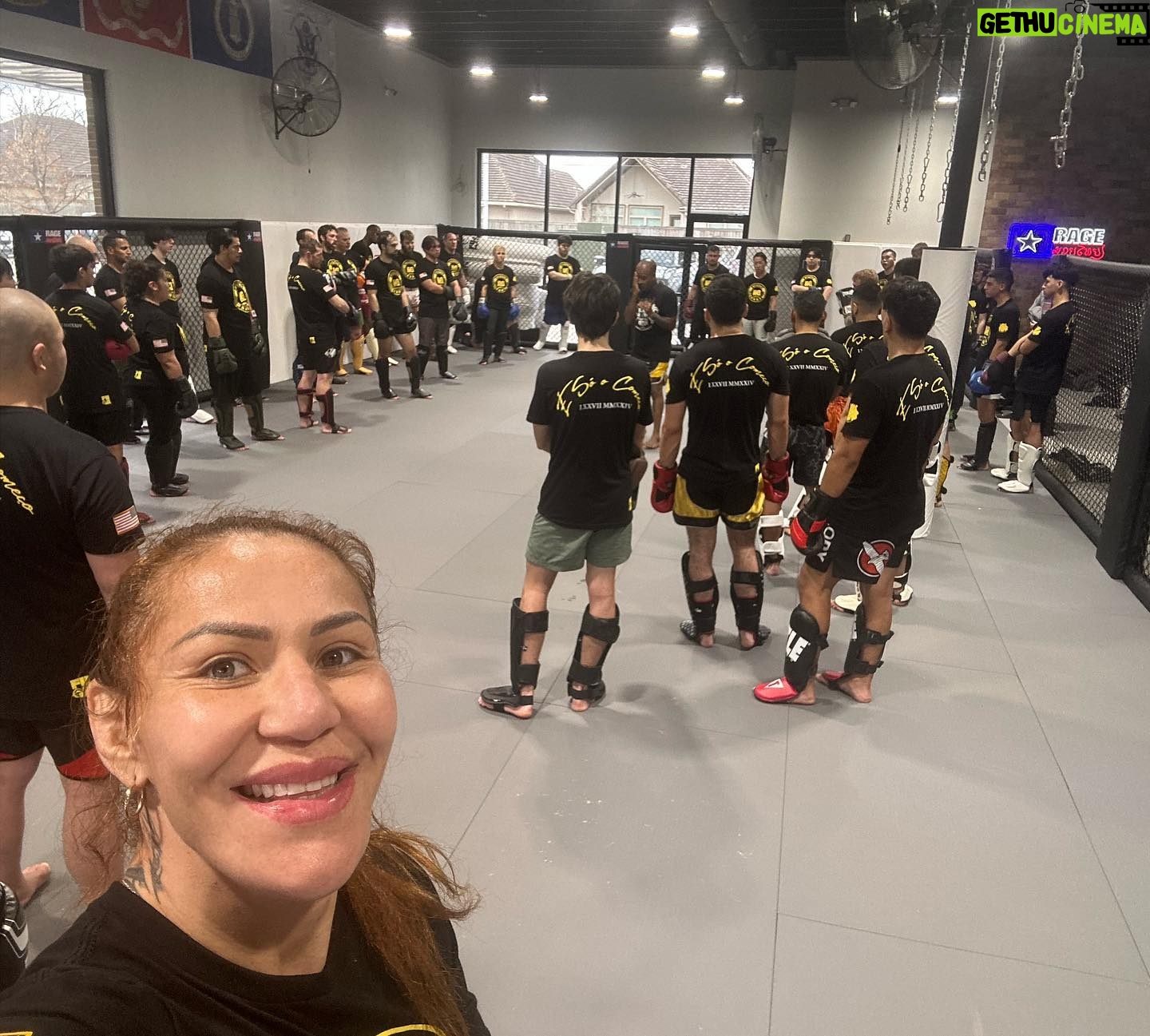 Cristiane Justino Instagram - Congratulations @psjsong170 for the great Grand opening @k.o.rage_mma . I wish the best for you and your family! God bless you. Thank you @kingsmma_hb great seminar