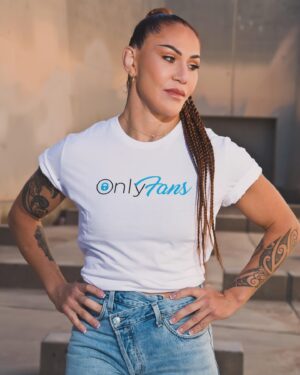 Cristiane Justino Instagram - Did you know I have an @onlyfans with over 50,000 subscribers? Each week I release exclusive BTS video blogs that you can not watch anywhere else! 

(You will find training, missionary work and travel! Welcome to my routine)

🇧🇷🇧🇷🇧🇷🇧🇷🇧🇷🇧🇷🇧🇷
Você sabia que tenho um @onlyfans com mais de 50.000 inscritos? Toda semana eu lanço videoblogs exclusivos do BTS que você não pode assistir em nenhum outro lugar!

( você vai encontrar treinos trabalhos missionários e viagens! Seja bem-vindo a minha rotina)