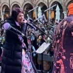 Cristina D'Avena Instagram - Mamma mia quanti eravate ieri ad Ascoli! @gemboy_official 🫶 Che bello vedervi cantare a squarciagola le nostre sigle del cuore! 😍 GRAZIEEEEE! Vi aspetto domani a Udine! ❤️