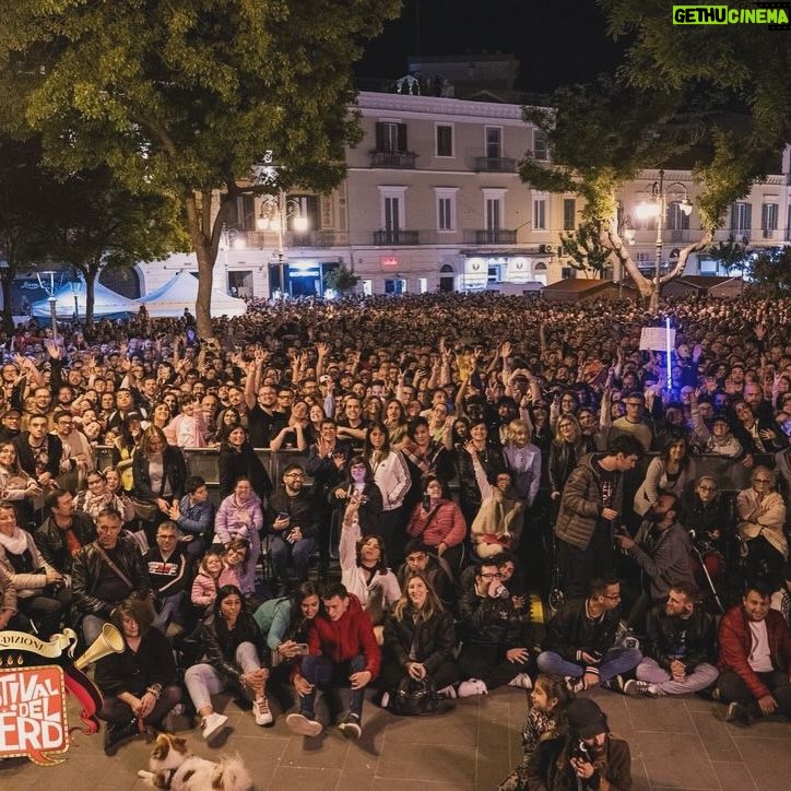 Cristina D'Avena Instagram - FOGGIA , quanto amore!! 😍😍❤️ Grazie a tutti voi! ✨✨
