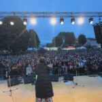 Cristina D’Avena Instagram – Eccoci a Civitanova Marche… 😍 Quanto amore! 🫶 Prossimo appuntamento sabato a @gardacon_ … Vi aspetto! 🌞