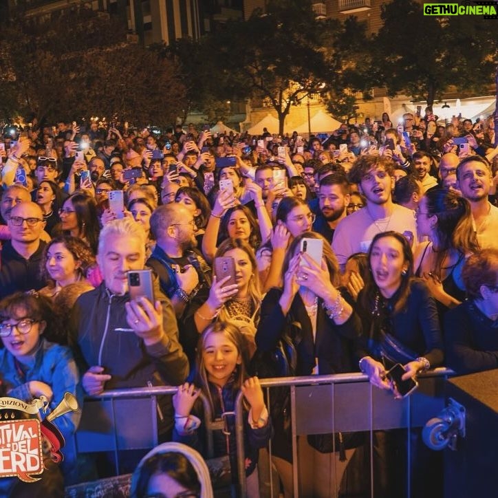 Cristina D'Avena Instagram - FOGGIA , quanto amore!! 😍😍❤️ Grazie a tutti voi! ✨✨