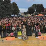 Cristina D’Avena Instagram – Eccoci a Civitanova Marche… 😍 Quanto amore! 🫶 Prossimo appuntamento sabato a @gardacon_ … Vi aspetto! 🌞