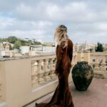 Cristina Marino Instagram - •Ci salutiamo così. Con il vento che si porta via i pensieri.