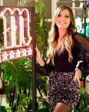 Cristinini Instagram - Fotitos del evento que hicimos con @upa_next y @mahou_es donde pudimos conocer a los nuevos actores y disfrutar una tarde con ellos ☺️ #upanextxmahou

💄 @parsiartt