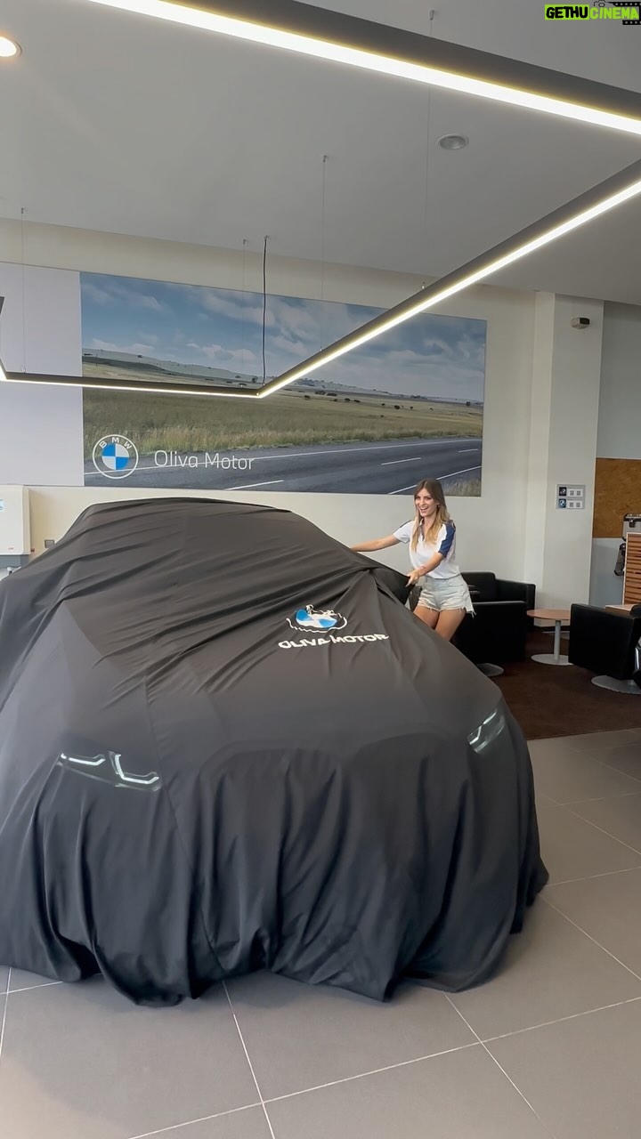 Cristinini Instagram - ¡¡ MI NUEVO COCHE !! 🚘 🔥🎉 ya sabéis que llevo un tiempo como embajadora de BMW y este año voy a llevar su Serie 1 equipado en modo sport. ¿Qué os parece? 😍