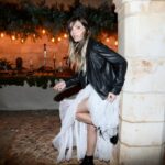 Cristinini Instagram - Look de 👗 @aniyeby rockero molón 🤘🎸 Además el Castillo de Bellver (Palma de Mallorca) con el rollo gótico era una PASADA.