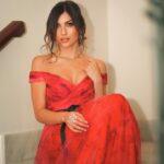 Cristinini Instagram - ✨ F O T O N E S ✨ 👗 @rosa_clara 💍 @rabatjewellery 💄 @diorbeauty @naogayoso 📸 @crowinng #vestidofiesta #vestidolargo #cristinini #lifestyle #moda