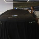 Cristinini Instagram - ¡¡ MI NUEVO COCHE !! 🥰🚗 Ya sabéis que llevo trabjando con BMW España 1 añito y pico y estoy súper feliz de formar parte de esta familia tan bonita @bmwespana Este año voy a llevar un BMW Serie 1 en rojo PRECIOSO el nuevo modelo pa estrenarlo 😊. Os iré subiendo más fotitos para que veáis como es. Este es del día en el que me lo dieron. ¿Qué os parece? :D