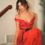 Cristinini Instagram - ✨ F O T O N E S ✨ 👗 @rosa_clara 💍 @rabatjewellery 💄 @diorbeauty @naogayoso 📸 @crowinng #vestidofiesta #vestidolargo #cristinini #lifestyle #moda