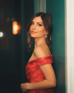 Cristinini Instagram - Carrusel de fotitos de Nochevieja 2022 🔥🎉

👗 @rosa_clara
💍 @rabatjewellery
💄 @diorbeauty @naogayoso
📸 @crowinng

#cristinini #lifestyle #moda #fiesta