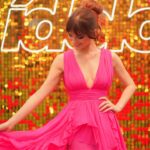 Cristinini Instagram - Otra presentación más a mis espaldas. Esta vez, los Premios Ídolo 2023, que a parte de presentar, pues me llevé el galardón a mejor streamer del año, nada mal la noche. Gracias por tanto ❤️ 👗 @pinkoofficial 💄 @diorbeauty @naogayoso 📸 @crowinng #cristinini #gala #premios #host #vestido #moda