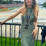 Cristinini Instagram - Día de Fórmula 1 en Montmeló 🚥 🥰 Mi primera vez en el circuito de carreras de la F1 Y ME LO PASÉ INCREÍBLE AMO ESTE DEPORTE ❤️ ¿Se viene la 33 u nooo?
