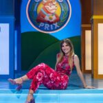 Cristinini Instagram - ¡¡ CUARTO PROGRAMA de EL GRAND PRIX!! LOS MONTESINOS vs TINEO. ¿Quién gana esta noche? Premio a quién adivine!!!🎳 A las 22:35h en TVE 🥳 Lookazo de este programa: 👗 @pinkoofficial 👠 @almaenpena 📿 @bijoubrigitte @msandrasaez @milagritosmakeup #cristinini #grandprix