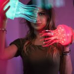 Cristinini Instagram - Me flipan las luces de esta sesión de fotos... 🐙🐚 #cristinini #iamcristinini #twitch #lifestyle #neon #luzneon #photography 📸 @natacharodrigophoto 💄@mhina.makeup 💇🏼‍♀️ @pilarmasdemont