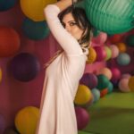 Cristinini Instagram - Colours... 🔴🟠🟡🟢🔵🟣 ¿Cuál es tu color favorito? 🧐 #cristinini #iamcristinini #lifestyle #colours #colored #studio #photography #photooftheday #sesiondefotos