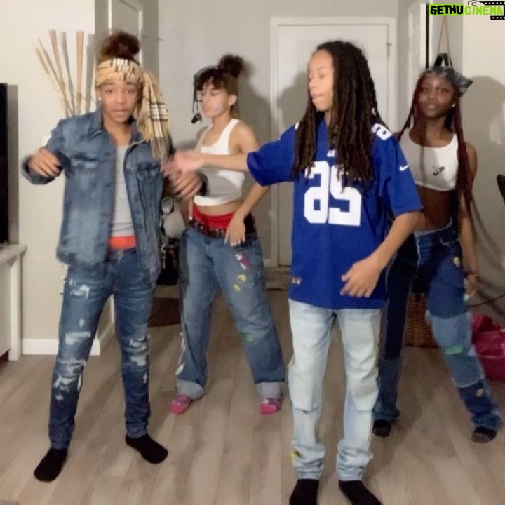 Curlyhead Monty Instagram - THAT GIRL IS POISONNNN 😂 !! SONG BY @officialbellbivdevoe POISON #bbd ( I HOPE U GUYS READY FOR THE PROJECTS WE GOT COMING FOR YALL ( NEW YT CONTENT ON THE WAY