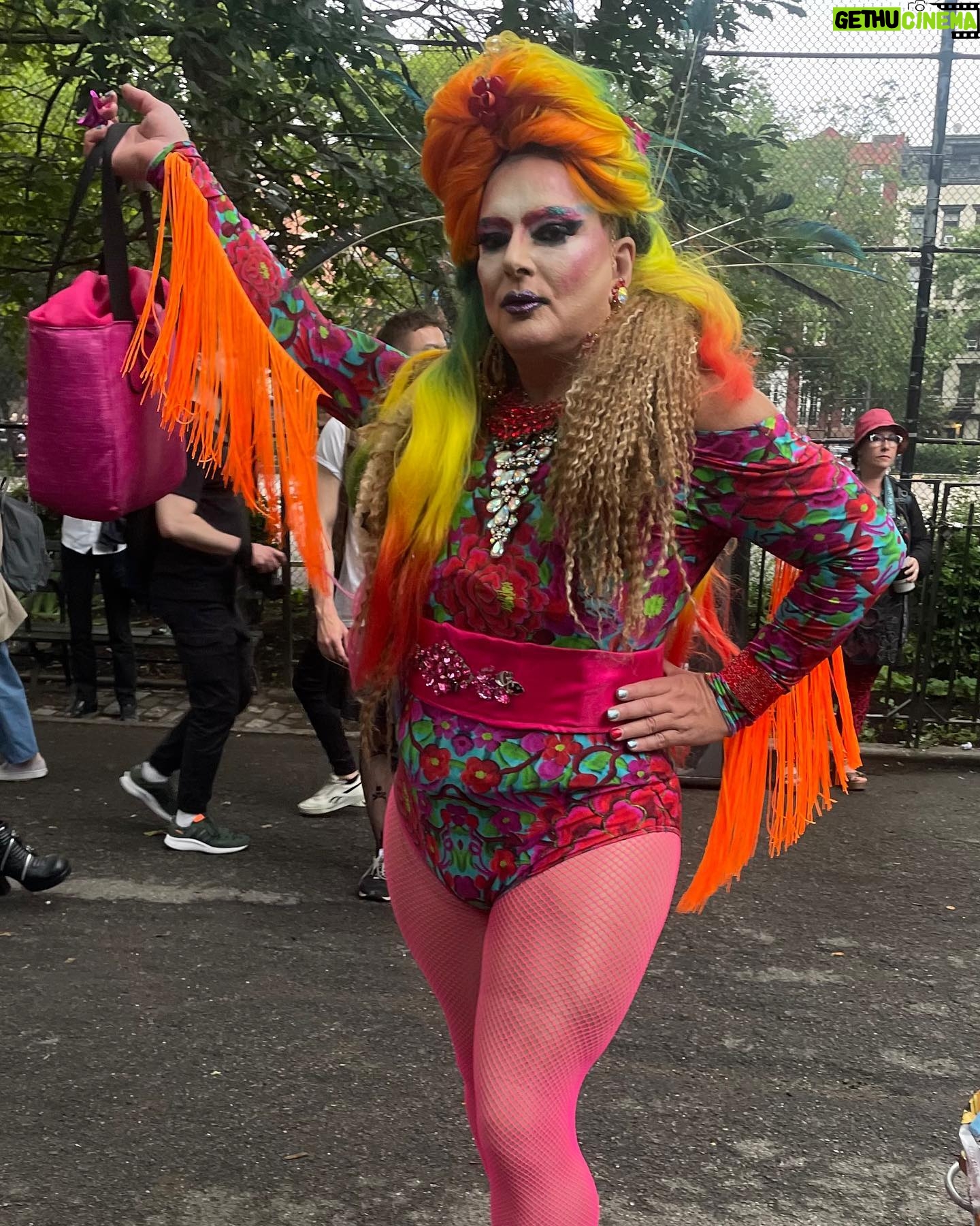 Cyndi Lauper Instagram - I want to wish everyone a Happy Pride and sending a message of solidarity with the Drag Queens, from a big old drag queen herself! #DragMarch #dragqueens #dragisnotacrime Thanks @snappyseid for sending these great pix! ๐ธ