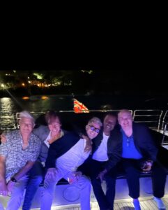 Cyndi Lauper Instagram - What a nice time and a great hang! Thank you @sirrodstewart #RodFamily #RodBand 🥂