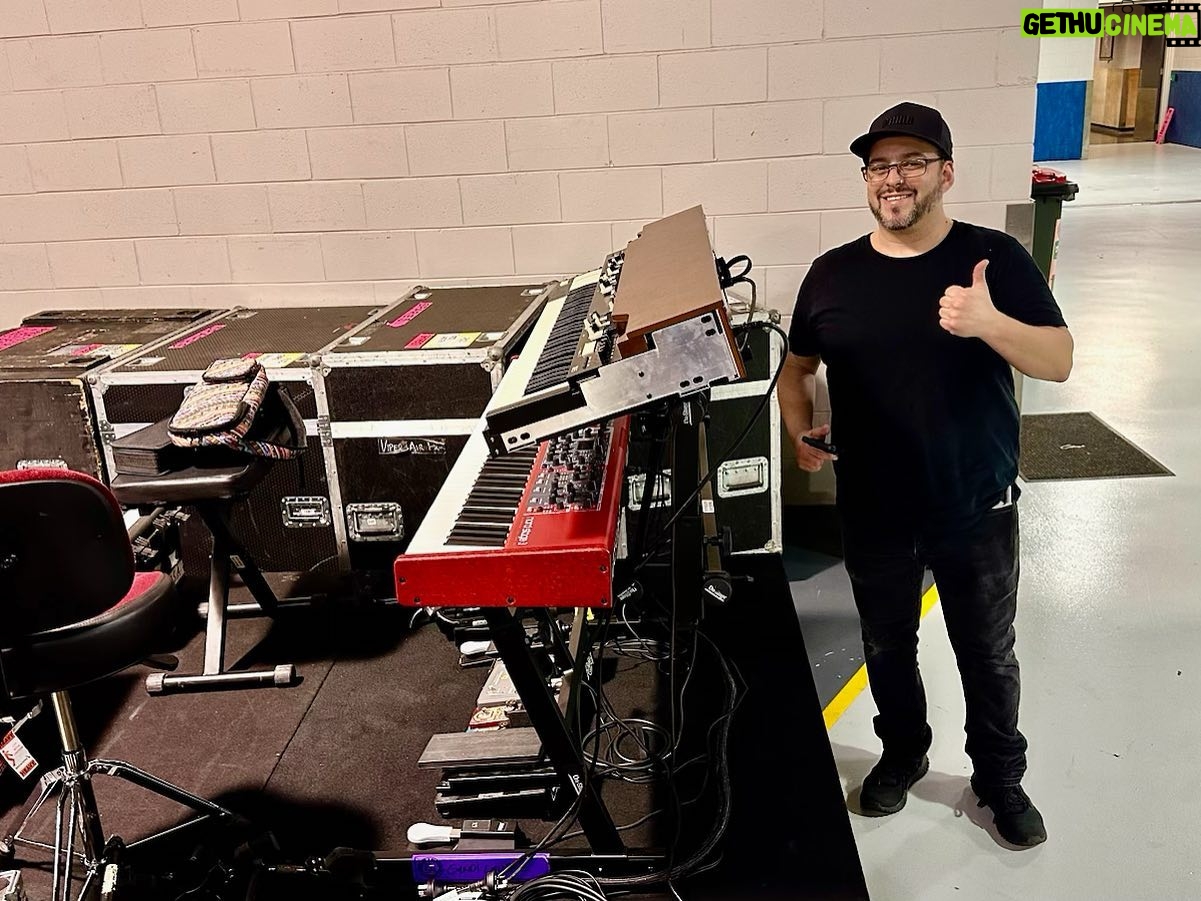 Cyndi Lauper Instagram - More from #NewZealand. So grateful for everyone in the band and crew who help make the magic happen! Thank you! @tomhawkes_ @nipotui @kideast @andyburtonmusic @kasimsulton @nealcoomer @natgrosby @kittykatdeezy @elainecaswell @nafra25 @connieconchita11 @so_what_management