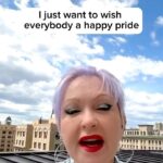 Cyndi Lauper Instagram – Hey everyone! Wanted to wish you all a Happy #Pride. Stay safe, love each other, and #VOTE! Auntie Cyndi loves ya! 🏳️‍🌈✊🏳️‍⚧️