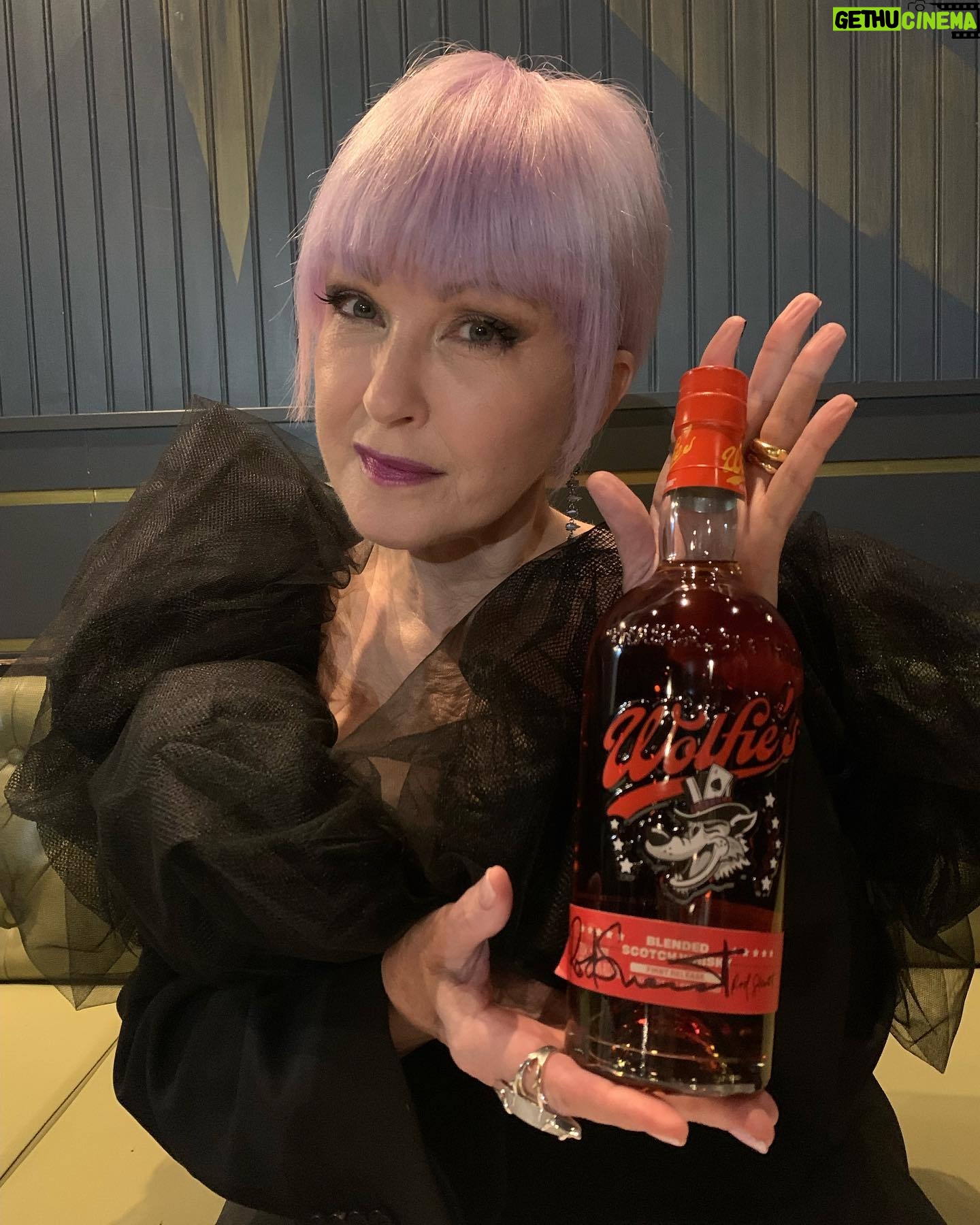 Cyndi Lauper Instagram - Thanks again @sirrodstewart! 🥃 It’s a rascal of a thing! 🐺⚡️ ••• Wolfie’s is inspired by a whole lotta things 🐺 Rock n' Roll, Americana and the fierce love @sirrodstewart has for Scotland. #wolfies #wolfiesontour #mywolfies #sirrodstewart #rocknroll #rodstewart