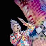 Cyndi Lauper Instagram - Catching up on posting photos from my recent trip to #Australia and #NewZealand with #RodStewart. Was just a few weeks ago but perfect for a #tbt share 📸 Photos by: Rossco – Hunter Brothers Media @hunter_brothers_media Mary Boukouvalas @rocklust @lyndabuchananphotography for @silvertigermedia @mandyhallmedia @xander85photography for @lilithiareviews @tomgrut