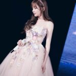Cyndi Wang Instagram - 濟南hihi👋🏻👋🏻byebye👋🏻👋🏻 #SugarHigh世界巡迴演唱会 #你好你好再見再見 #王心凌 #CyndiWang