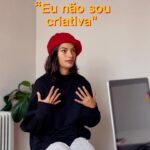 Cynthia Aparecida Instagram - Parece que quando se trata de botar pra fora quem somos todo mundo sente a mesma coisa, né? 95% de nossos pensamentos começam no nosso sub-consciente e diariamente nos trazem memórias e sensações de experiencias que vivemos na infância ao exteriorizar quem somos. Por isso, grande parte das pessoas se sentem bloqueadas ao falar nas redes sociais ou em publico, ao atuar, cantar, pintar ou criar algo artístico. Quais as memórias que voce guarda desses momentos? Seus pais, familia, amigos, cultura, doutrina ou espaço social, te incentivaram ou te reprimiram? É por isso que cada vez que você pensa em colocar a sua expressão no mundo as suas emoções te dizem: “Opa, peraí…já sabemos onde isso vai dar!” O processo de criatividade está diretamente conectado ao processo emocional. Saber disso nao é um problema, saber disso é a solução. Você sabe que está bloqueado e esse já é o primeiro passo no caminho de quem sabe que tem um dom e não só pode como deve usá-lo. As vezes a gente só não sabe como e por onde começar… HOJE É A ÚLTIMA CHANCE para você se inscrever no processo seletivo que vai te levar até as respostas que você não sabe sozinho encontrar. Será que em 2023 o teu artista começa a despertar? Quais escolhas preciso fazer pra esse ano novo realmente ser novo ao começar? você e o teu artista precisam na mesma frequência @cynthonizar. *****FORMULÁRIO NA BIO****** ***Quem tiver dúvida sobre a mentoria manda mensagem aqui nos comentários ou no inbox que hj eu tô por aqui :)