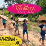 Cynthia Aparecida Instagram - Precisamos ouvir aqueles que mantém 80% da biodiversidade deste planeta viva! E o projeto “A VOZ DA NATUREZA” criado e idealizado por mim, levou 73 instrumentos musicais para as aldeias indígenas do Acre, afetadas pelas inundações no começo deste ano. O projeto conseguiu arrecadar 43.573,00 reais. Esse dinheiro veio de PESSOAS doados através de uma conta bancária no meu nome que abri para o projeto. Quanta confiança! 💚 Preciso agradecer aos 3 principais nomes que acreditaram no projeto e juntos doaram a metade do valor arrecadado: @l7nnon @felipeneto @octavio_nassur 💚✨ OBRIGADA! A outra metade do valor vieram de pessoas que doaram 100,00 reais , 50 reais , 10 reais … 2 reais. Tivemos inúmeras doações de valores menores que DEZ REAIS. Cada centavo foi extremamente necessário pra que tudo isso acontecesse e Isso prova a força que a gente se torna quando estamos juntos. OBRIGADA! Vocês doares entenderam que o mundo precisa escutar a ancestralidade, a resistência e a sabedoria de quem vive nesse país muito antes de 1.500. Entenderam que a Voz da Natureza é a voz de quem vive na floresta. Como marinheira de primeira viagem neste projeto, confesso que errei. Errei nas contas, errei nas escolhas, errei em achar que todos no caminho veriam o projeto como uma forma de ajudar o planeta. Errei mas acertei. Aprendi muito com essa missão e agora tenho uma experiência na mão. O que podemos criar se juntos a gente ficar? Todos por uma causa: A Amazônia escutar. Vamos deixar a voz da natureza falar? OBRIGADA A CADA UM QUE ESTEVE A DOAR ❤️✨🌳 Agradecimentos: @danielamercury @izzyymystic @dann_gallo @jadyespindola_ @ni_yuxibu_altamira @kayatibu @renata.reluz @aldeia.toniya @naudoribeirosouza @fih2oficial @supersomac @yaka.hunikuin @ritahunikuin @renzoss @bmaia1