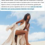 Cynthia Aparecida Instagram - (👉🏼Passa pro lado👉🏼) PRECISAMOS u-r-g-e-n-t-e PARAR DE ROMANTIZAR O AUTOCONHECIMENTO!!!! Link matéria completa nos stories. ——————————————————————- 🎨 PROCESSO CRIATIVO: Toda a imagem e conceito construído para este ensaio veio diretamente do significado da palavra CYNTHIA. ▶️ Cinto é o nome de um monte na ilha de Delos, na Grécia, onde, segundo a lenda, os gêmeos Apolo (O Deus do Sol) e Ártemis (A Deusa da Lua) teriam nascido, crescido e formado seus clãs. Sabia que no clã da Deusa Ártemis, toda guerreira era chamada por ✨KYNTHIA?✨, que também significava “Aquela que nasceu ou veio de Cintos” Portanto….decidimos que o ARQUÉTIPO DESTE ENSAIO seria nada mais, nada menos, que: 🏹💡Cynthia, que tem o mesmo significado que DEUSA ÁRTEMIS 💡🏹. 📸 Que @lucaspinhel é o gênio da fotografia todo mundo sabe, mas nesse processo criativo que vivemos juntos, ele mostrou muito mais que genialidade. Ele mostrou sensibilidade e vulnerabilidade. É uma verdadeira arte clicar a essência de um ser recém-nascido. 🚧👷🏻‍♀️Construção da Deusa com a arte de @laylafoz e @pupindeleu / acessórios @callmelayla 💚 ♥️ OBRIGADA @capricho por abrir espaço para conversas vulneráveis, necessárias e honestas, em uma matéria jovem, que poderia conter qualquer outro assunto mais atrativo do que mergulhar no processo de despertar a consciência com autorresponsabilidade. Alguém mais por aí passando por um processo foooorte de autoconhecimento ? Qual frase do carrossel mais te marcou?