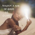 Cynthia Aparecida Instagram - Tenho um fascínio por estudar as diversas ciências, pseudo-ciências e filosofias disponíveis pro entendimento do ser. Entre centenas de ferramentas de autoconhecimento disponíveis, existe uma CIÊNCIA DO TEMPO DA NATUREZA muuuuito antiga chamada: LEI DO TEMPO. (conheci quando fiz mochilão por 7 meses no México em 2019) Ela diz que cada ser possui um KIN, que basicamente é a sua frequência energética na natureza. É como se fosse o “signo da sua frequência vibracional”. A minha frequência na terra é a do KIN 58. Prazer, sou seu espelho. 🪞🎈 Amanhã dia 16/04 é dia do ESPELHO no calendário mais antigo do mundo e por isso também é o lançamento do meu maior projeto este ano: O NOVO @cynthonizar !!! ATENÇÃO: aviso desde já que aquilo que vocês maaaaais pedem por aqui nos últimos 3 anos, finalmente vai acontecer. Será que você sabe do que eu to falando? 👀 AMANHÃ TEM MUITA NOVIDADE!!! Fica esperto que a fila pode ser curta… (quem estiver no meu canal vai poder acessar e se inscrever na aventura antes que todo mundo) Quem ficou curioso, escreve aqui embaixo “KIN” que eu envio o link pra você calcular e descobrir a sua identidade energética na terra. BORA SE CONHECER ?🌬️🌌✨ Fotógrafo e artista: @lucaspinhel