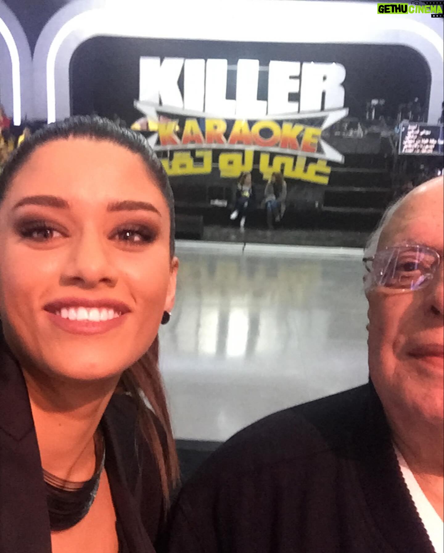 Cynthia Khalifeh Instagram - انسان ولا اجمل. بحب الناس كلها، بجامل الناس كلها، قلبو وبيتو مفتوح للجميع، كلمته دايما الاحلى. إنسان مثقف، دكتور انساني وكريم، أب حنون جدا. جدّ احن. علاقتنا كانت خاصة كتير ، بعرف قديش كان بيحبني. وبعرف قديش أنا بحبه….. حبيت الموسيقى والقصص والشعر والافلام من وراء، من وراه حبيت الناس وهو علمني حب الحياة. La vie en rose… روحو هتفضل بيننا. بس صار وقت ترجع تجتمع مع حبه الأول والأخير بعمري ما راح أنساك ، ولا أنا ولا حدا عرفك! بحبك، جدي انطوان خليفة.
