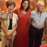Cynthia Khalifeh Instagram - انسان ولا اجمل. بحب الناس كلها، بجامل الناس كلها، قلبو وبيتو مفتوح للجميع، كلمته دايما الاحلى. إنسان مثقف، دكتور انساني وكريم، أب حنون جدا. جدّ احن. ‏علاقتنا كانت خاصة كتير ، بعرف قديش كان بيحبني. وبعرف قديش أنا بحبه….. حبيت الموسيقى والقصص والشعر والافلام من وراء، من وراه حبيت الناس ‏وهو علمني حب الحياة. La vie en rose… روحو هتفضل بيننا. بس صار وقت ترجع تجتمع مع حبه الأول والأخير بعمري ما راح أنساك ، ولا أنا ولا حدا عرفك! بحبك، جدي انطوان خليفة.