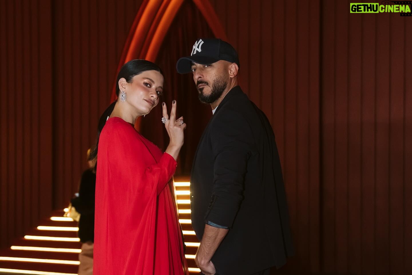 Cynthia Khalifeh Instagram - From last night’s red carpet of the Egyptian film SHANAB. I enjoyed watching all the beautiful and funny list of actors and actresses, in this light social comedy plot. Thank you for the cast and crew 🍿🎬 I would also like to thank my glam team for finally pulling up my mood to glam up Stylist: @wassimfakhoury Makeup: @ranim.alturki 💎 @iramjewelry_ Dress: @semsem Hair: @ahmed_issa_beauty_salon from @alsagheersalons And the biggest love wave goes to @elgounafilmfestivalofficial 💘a