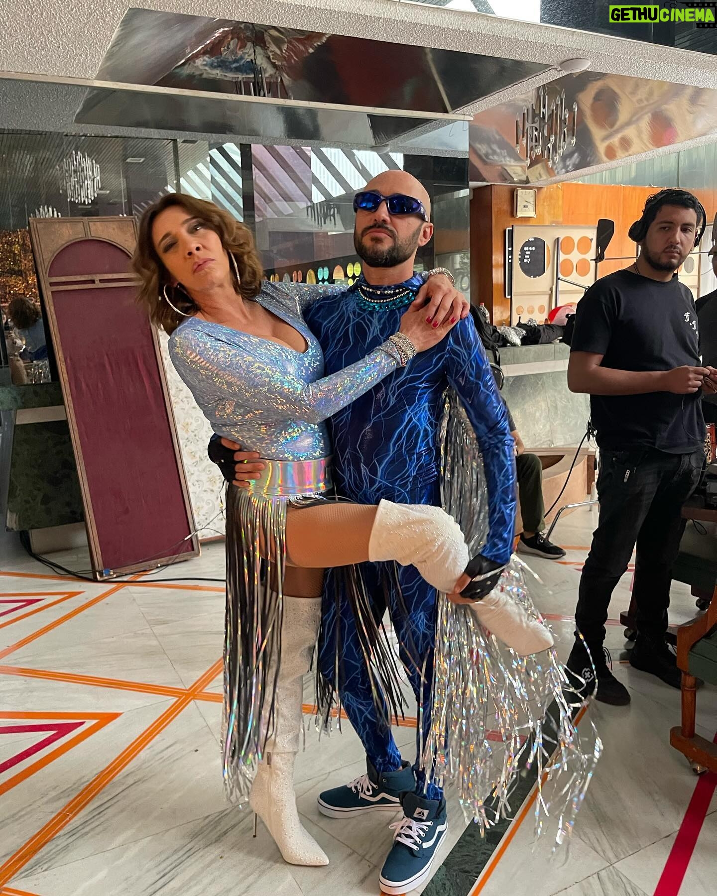 Cynthia Klitbo - 1.8K Likes - La Lola vela en Vix