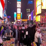 Cynthia Klitbo Instagram - Cumplí con mi promesa😍a mi hija @elisaklitbo_ @huicocheatv Feliz Año Nuevo 🎆 #new york #añonuevo #timesquare